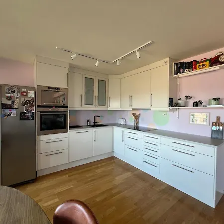 Spacious With Amazing Views شقة
